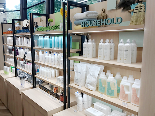 「モデーア・ショップ芝公園」には製品がずらりと並ぶ